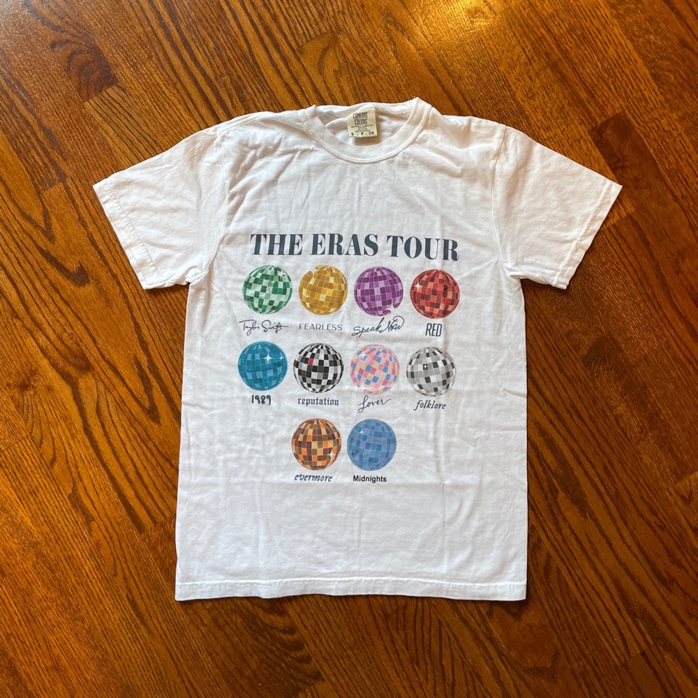 Taylor Swift The Eras Tour T-Shirt - Size Small